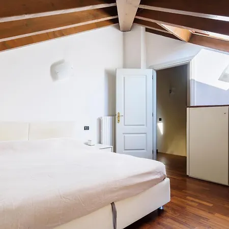 Rossi By Holiday Solutions Como